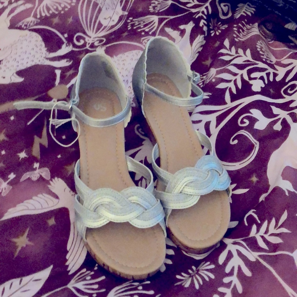 Size 4 silver heels